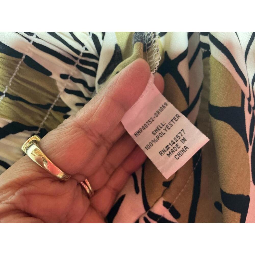 < Haute Monde Floral Tropical Print Wide Leg Pants > - Picture 4 of 5